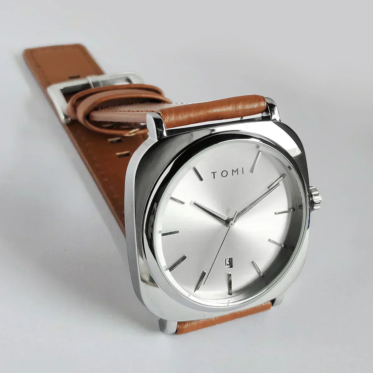 Montre minimaliste Monaco Verno