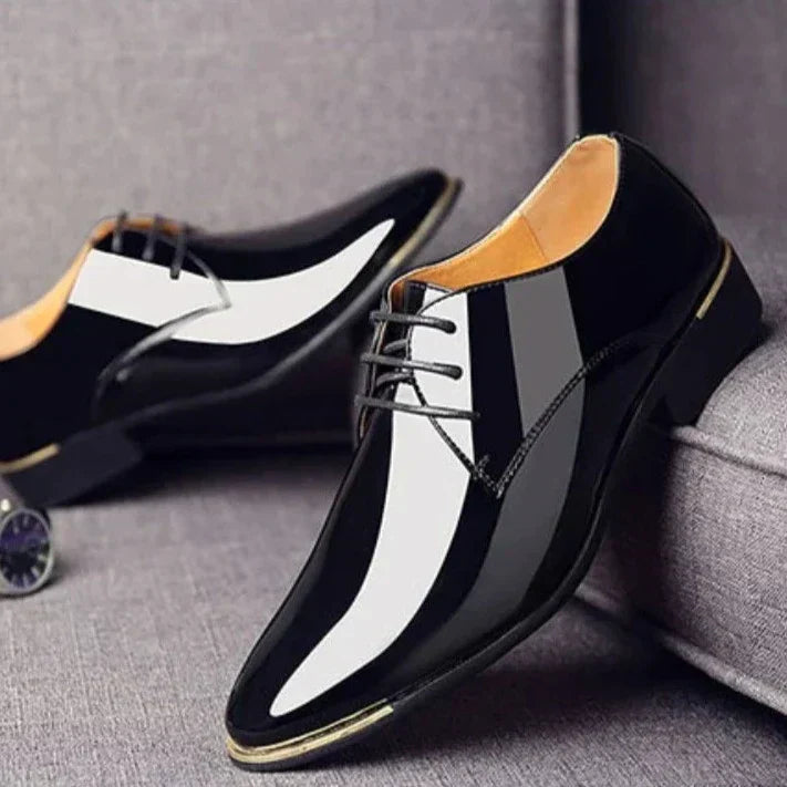 Chaussure italienne en cuir laqué 